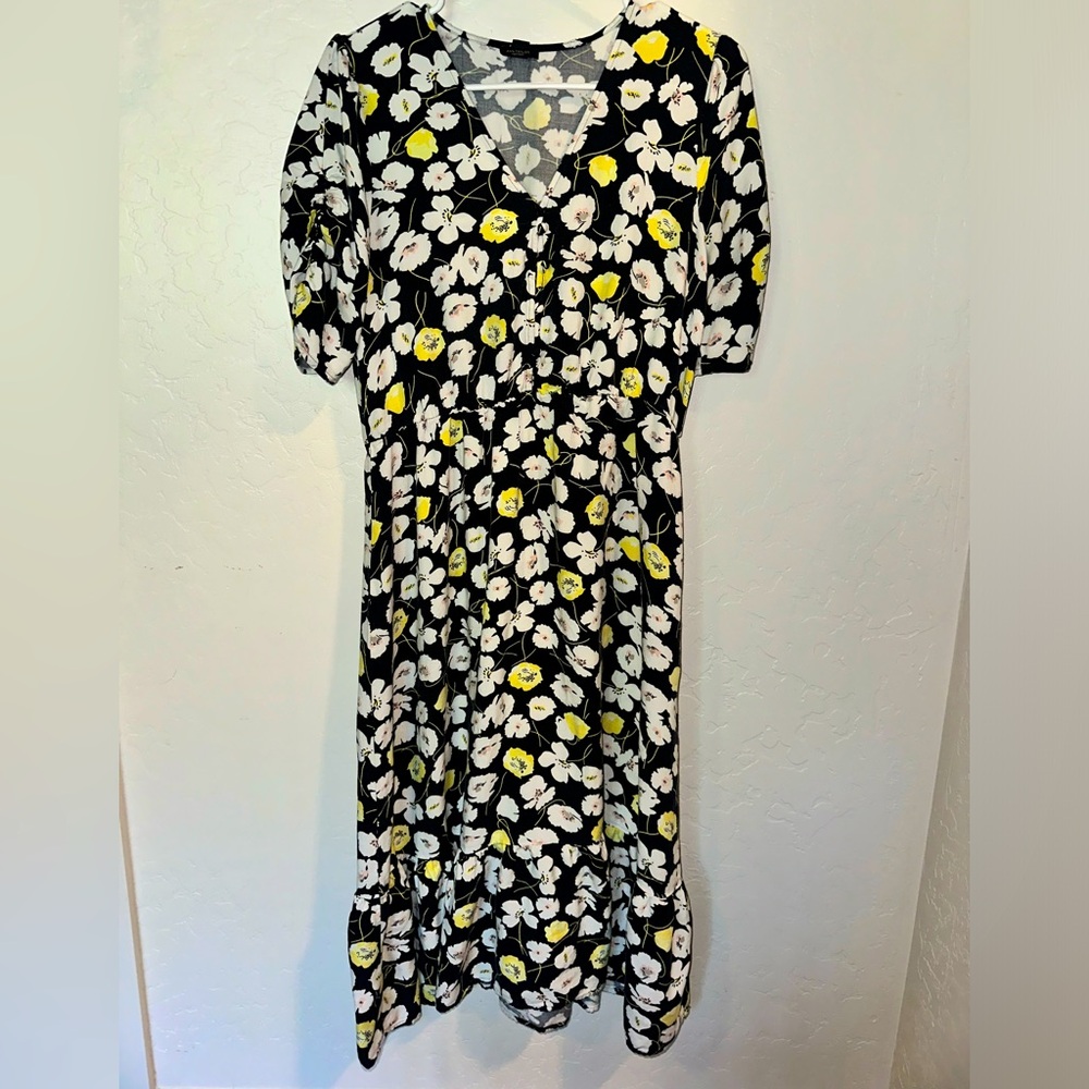 Ann Taylor Black & Yellow Floral V-Neck Midi Dress
